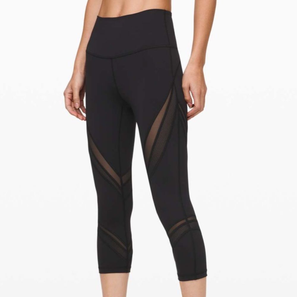 Lululemon Wunder Under High-Rise Crop 21” Mesh Black Size 10 Great condition!